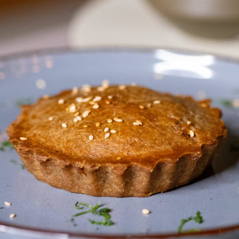 Tortinha Funcional de Brócolis, Tomate Seco e Ricota.