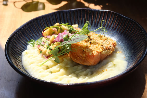 Salmão com Crosta de Pistache